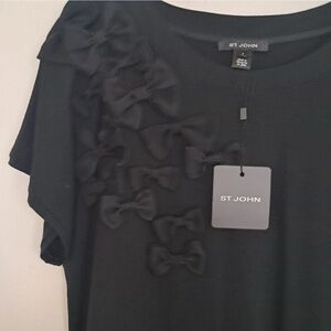St. John Elegant Black Bow-Accent Tee